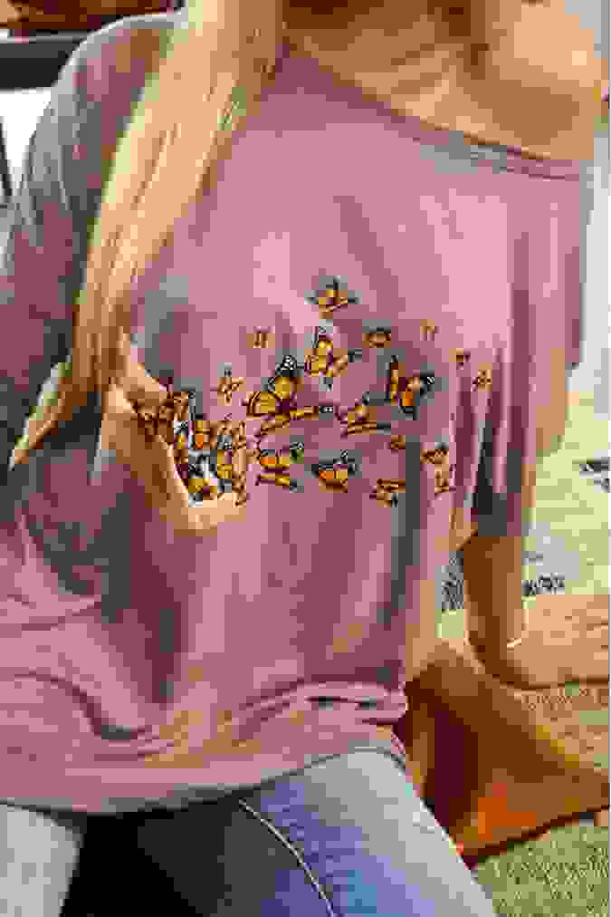 Bluzka 9673 odlatujące motyle TINA jasne cappuccino
