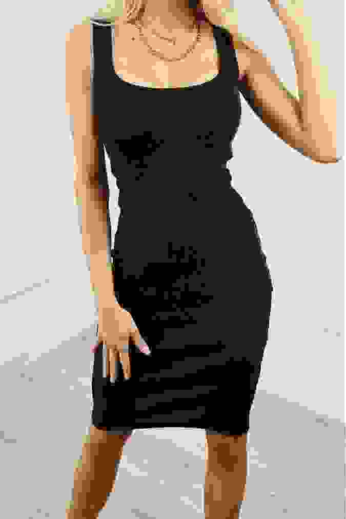Sukienka 778 prążkowana dopasowana SERINA czarna 